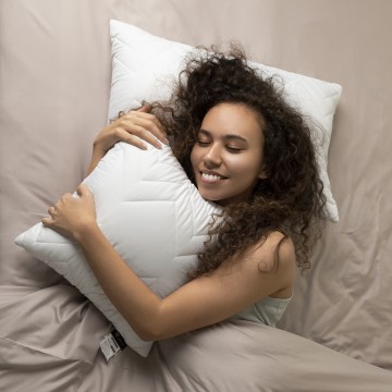 Подушка NORDIC COMFORT 50х50 см IDEIA чохол зі стібкою антиалергенне волокно